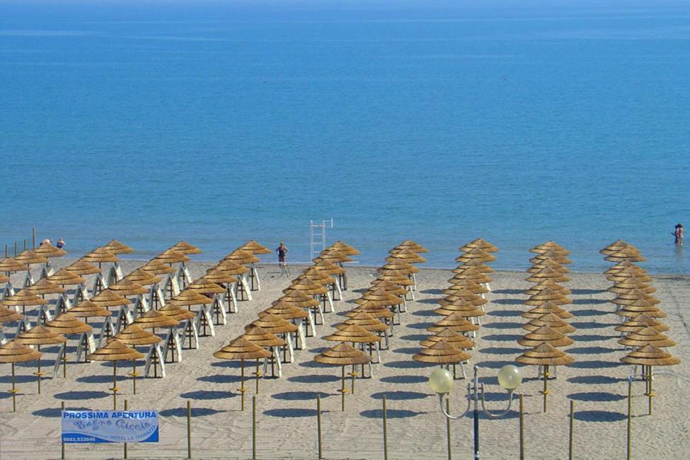 Hotel La Terrazza Barletta Luaran gambar